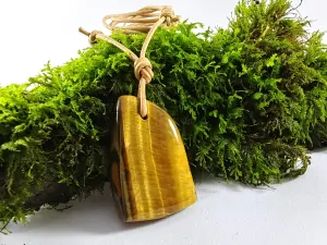 Tigrie oko prívesok 